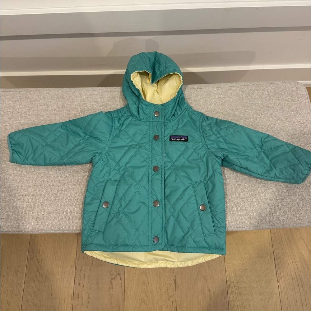 Patagonia Reversible Diamond Quilt Hoody (like new) (18m-2T)